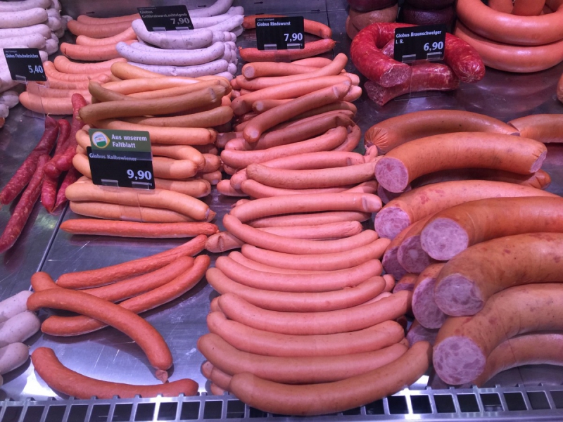 charcuterie-BRUE AURIAC-min_sausages_meat_butchery-1069321